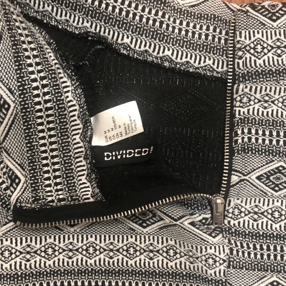 COPY - H&M Skirt Medium Unique Print - Picture 5 of 5